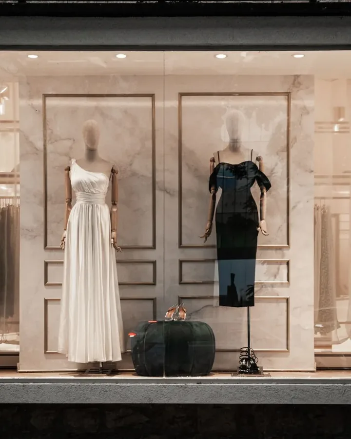 Nhân viên tại shop